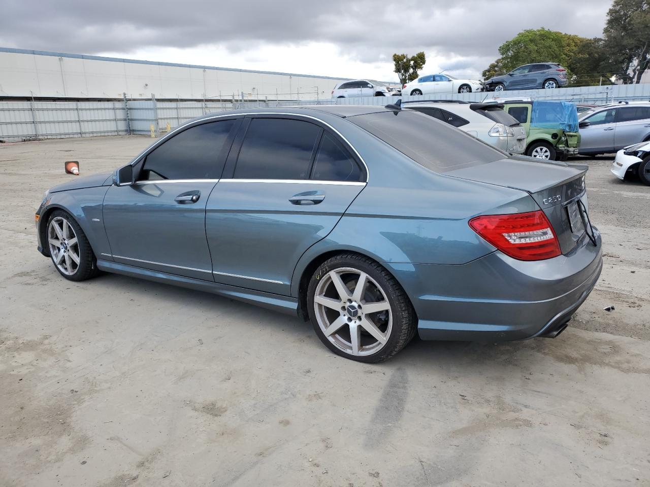 Photo 1 VIN: WDDGF4HB6CA643368 - MERCEDES-BENZ C-KLASSE 