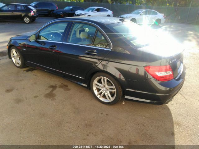 Photo 2 VIN: WDDGF4HB6CA720840 - MERCEDES-BENZ C 250 