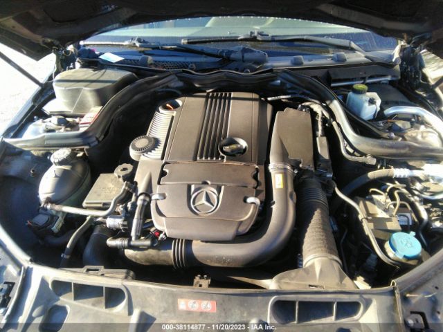 Photo 9 VIN: WDDGF4HB6CA720840 - MERCEDES-BENZ C 250 