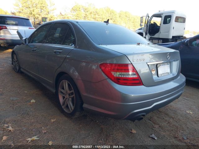 Photo 2 VIN: WDDGF4HB6CR196736 - MERCEDES-BENZ C 250 