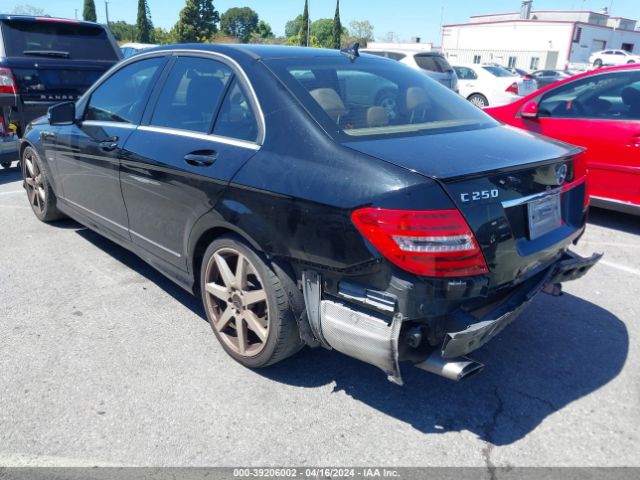 Photo 2 VIN: WDDGF4HB6CR197563 - MERCEDES-BENZ C-CLASS 