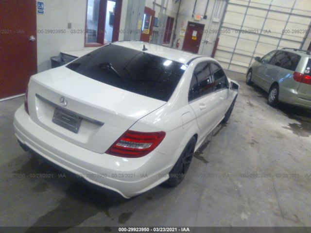 Photo 3 VIN: WDDGF4HB6CR213471 - MERCEDES-BENZ C-CLASS 