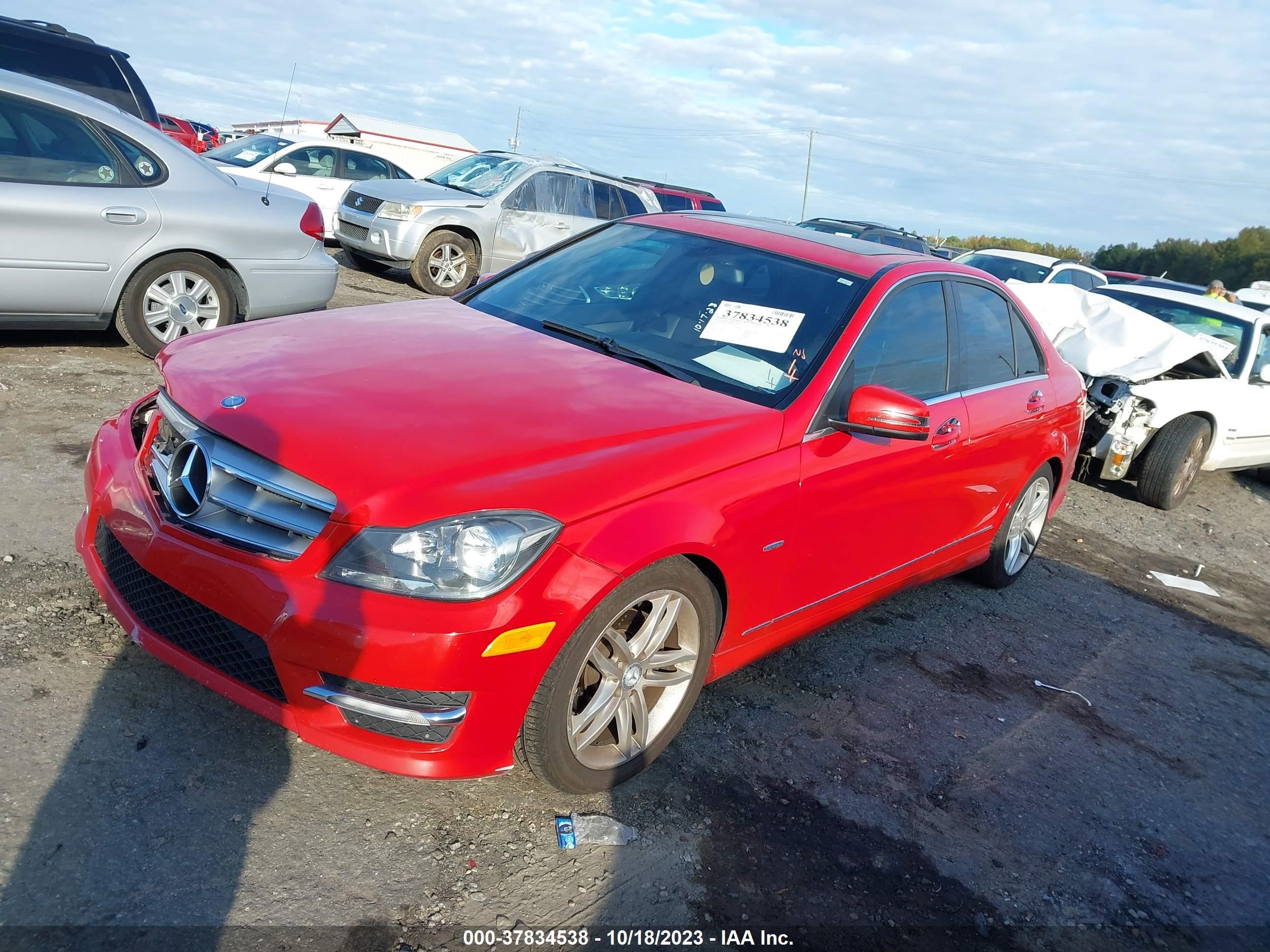 Photo 1 VIN: WDDGF4HB6CR232019 - MERCEDES-BENZ C-KLASSE 