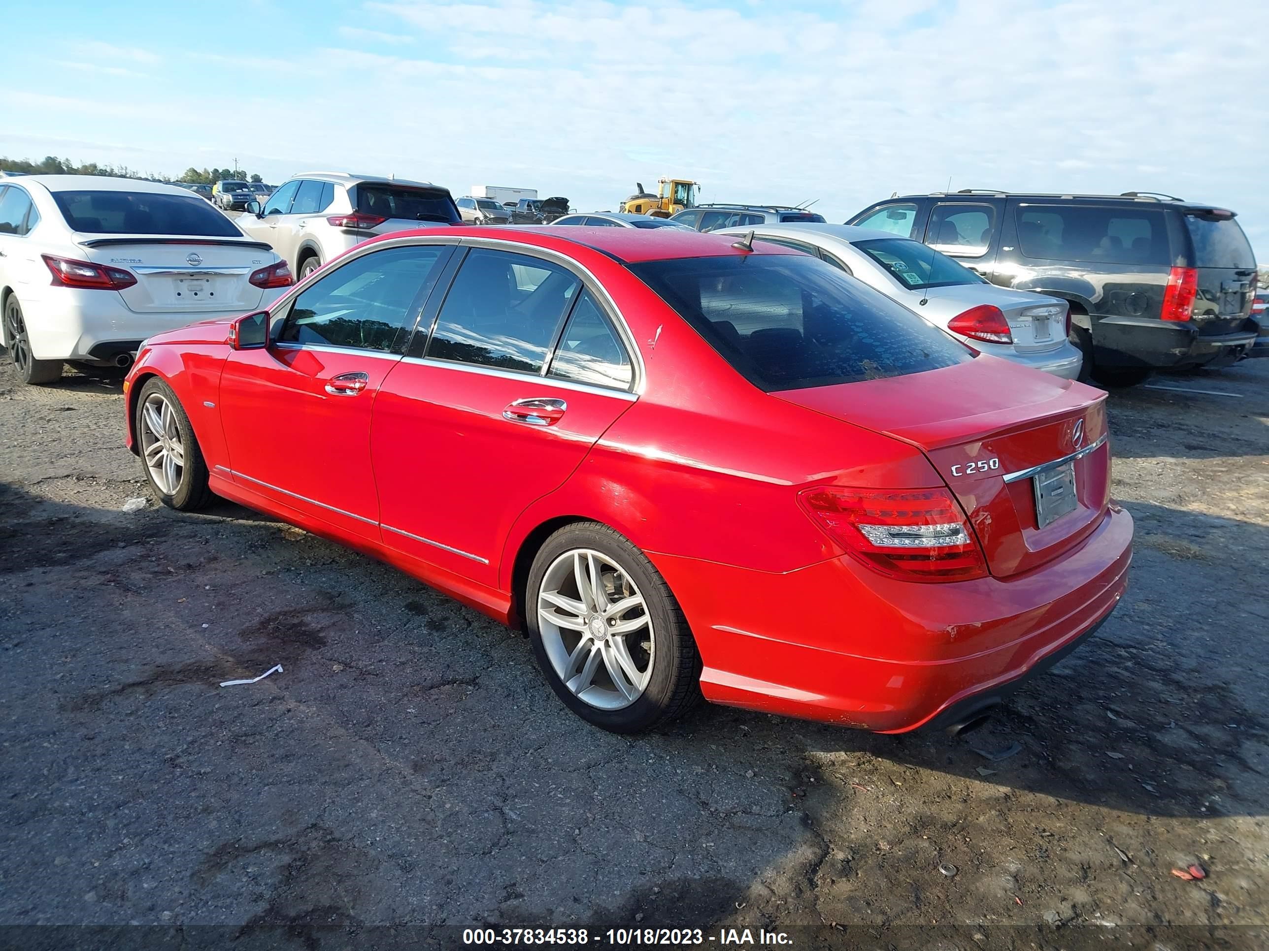 Photo 2 VIN: WDDGF4HB6CR232019 - MERCEDES-BENZ C-KLASSE 