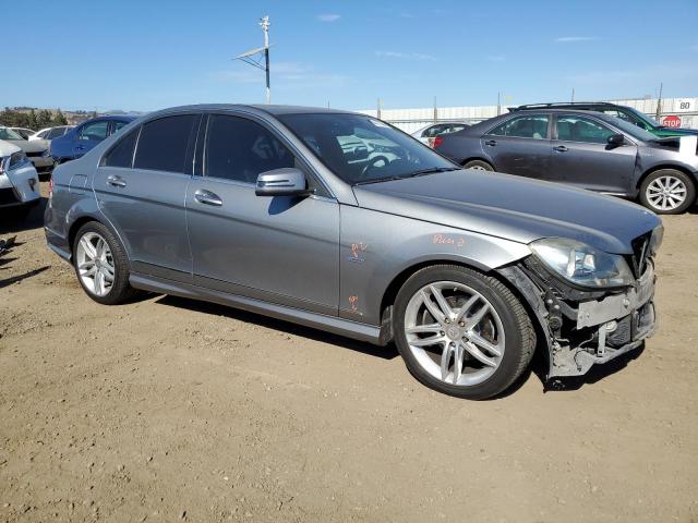 Photo 3 VIN: WDDGF4HB6CR235647 - MERCEDES-BENZ C 250 