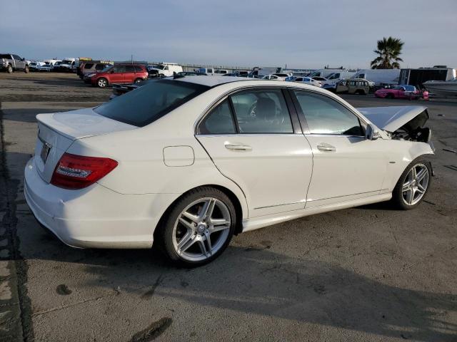 Photo 2 VIN: WDDGF4HB6CR237561 - MERCEDES-BENZ C-CLASS 