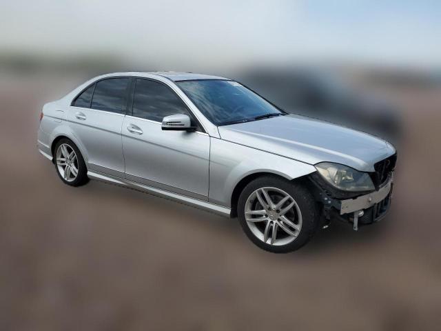 Photo 3 VIN: WDDGF4HB6DA772406 - MERCEDES-BENZ C-CLASS 