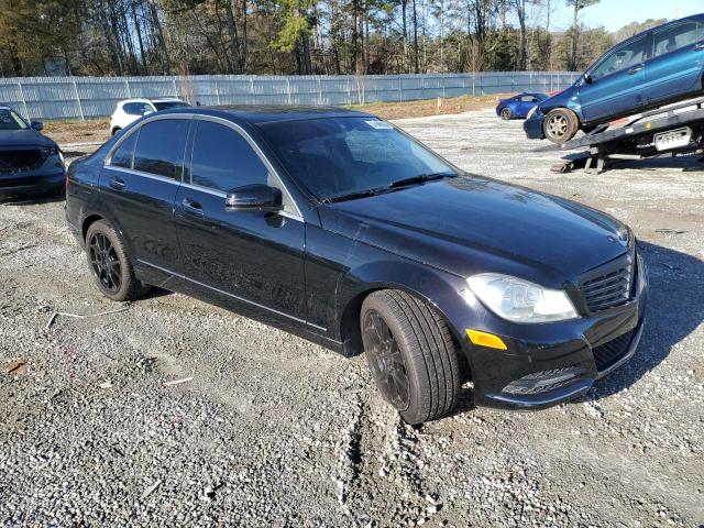 Photo 3 VIN: WDDGF4HB6DA777492 - FORD FUSION 