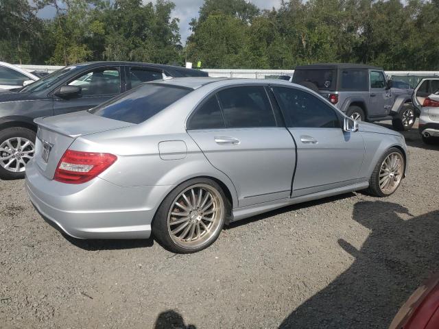 Photo 2 VIN: WDDGF4HB6DA827405 - MERCEDES-BENZ C 250 