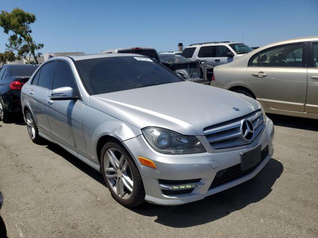 Photo 3 VIN: WDDGF4HB6DA831860 - MERCEDES-BENZ C-CLASS 