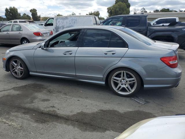 Photo 1 VIN: WDDGF4HB6DA852403 - MERCEDES-BENZ C 250 