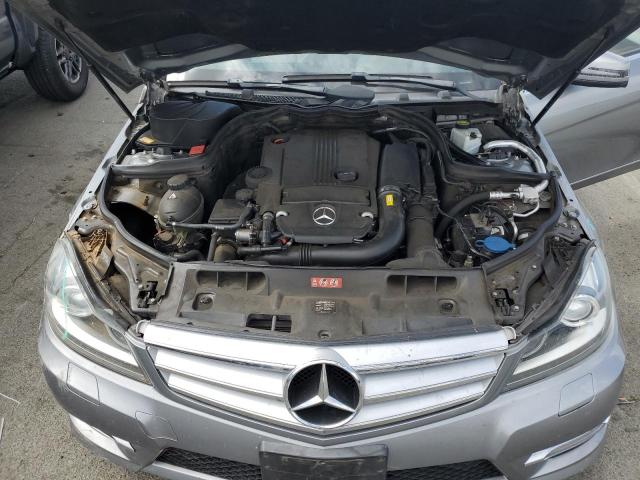 Photo 10 VIN: WDDGF4HB6DA852403 - MERCEDES-BENZ C 250 