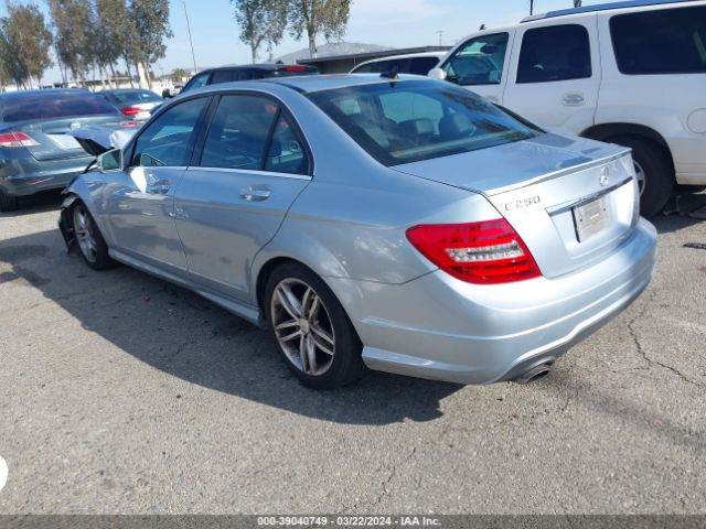 Photo 2 VIN: WDDGF4HB6DF973533 - MERCEDES-BENZ C 250 