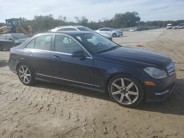 Photo 3 VIN: WDDGF4HB6DR262011 - MERCEDES-BENZ C-CLASS 