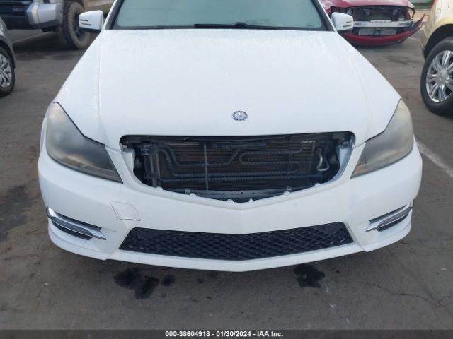 Photo 5 VIN: WDDGF4HB6DR274529 - MERCEDES-BENZ C 250 