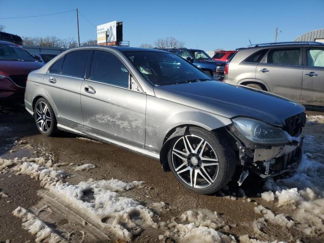 Photo 3 VIN: WDDGF4HB6DR297051 - MERCEDES-BENZ C-CLASS 