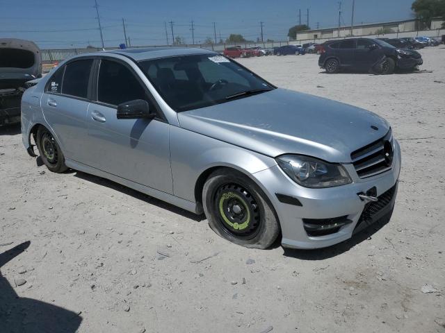 Photo 3 VIN: WDDGF4HB6EA935069 - MERCEDES-BENZ C-CLASS 