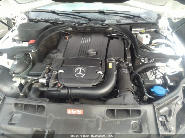 Photo 9 VIN: WDDGF4HB6EA938182 - MERCEDES-BENZ C-CLASS 