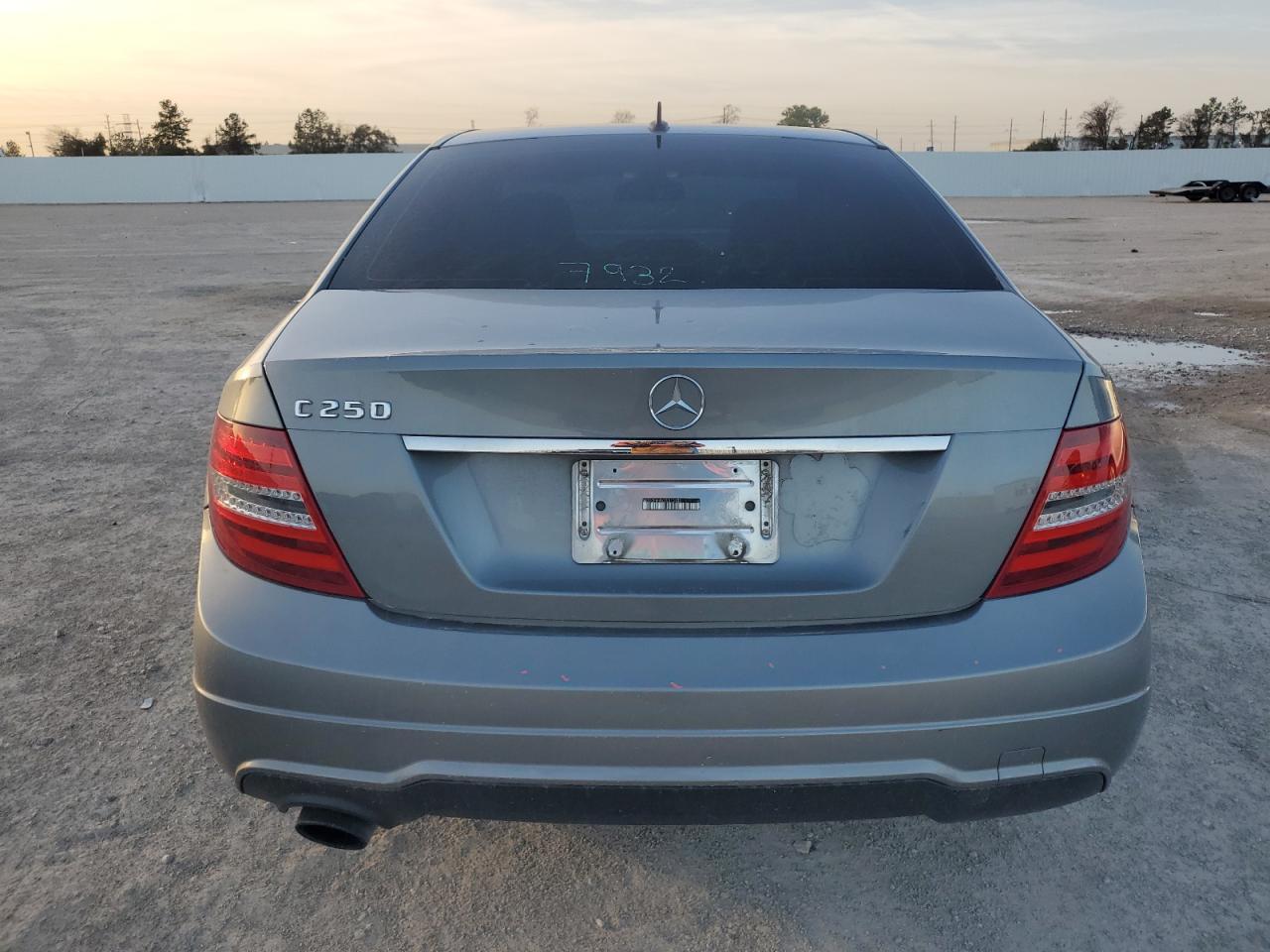 Photo 5 VIN: WDDGF4HB6ER313122 - MERCEDES-BENZ C-KLASSE 