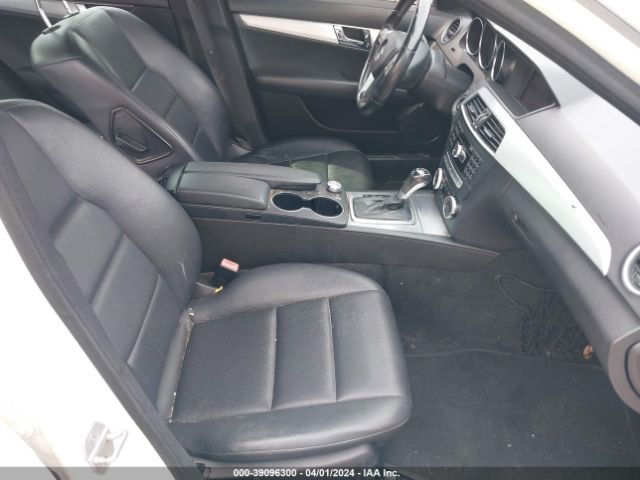 Photo 4 VIN: WDDGF4HB7CA610881 - MERCEDES-BENZ C 250 