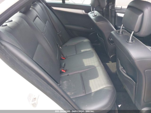 Photo 7 VIN: WDDGF4HB7CA610881 - MERCEDES-BENZ C 250 