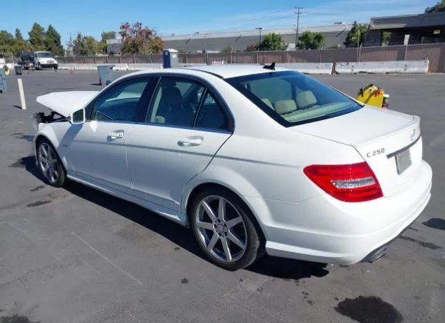 Photo 2 VIN: WDDGF4HB7CA665850 - MERCEDES-BENZ C-CLASS 