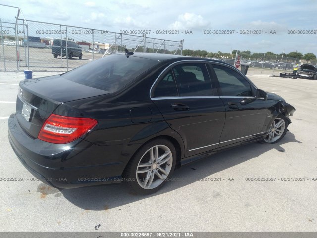 Photo 3 VIN: WDDGF4HB7CR202138 - MERCEDES-BENZ C-CLASS 