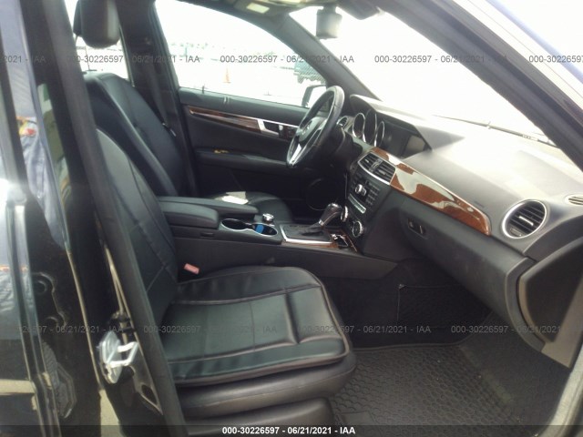 Photo 4 VIN: WDDGF4HB7CR202138 - MERCEDES-BENZ C-CLASS 