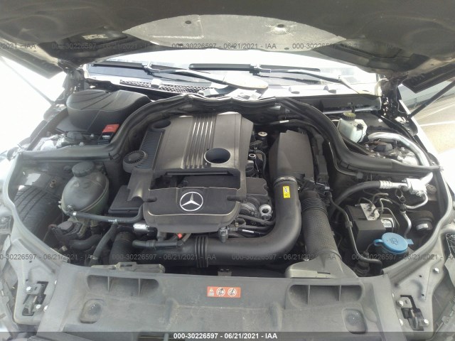 Photo 9 VIN: WDDGF4HB7CR202138 - MERCEDES-BENZ C-CLASS 