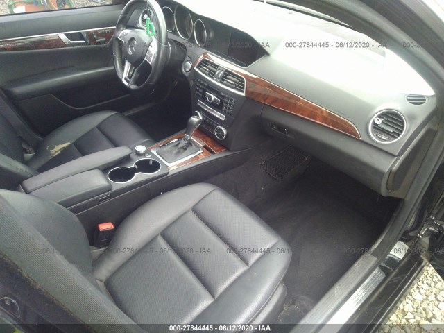 Photo 4 VIN: WDDGF4HB7CR202575 - MERCEDES-BENZ C 250 