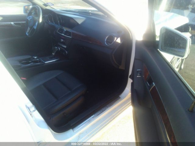 Photo 4 VIN: WDDGF4HB7DA776173 - MERCEDES-BENZ C-CLASS 