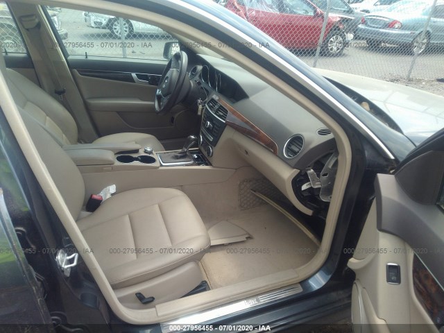 Photo 4 VIN: WDDGF4HB7DA804778 - MERCEDES-BENZ C-CLASS 