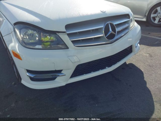 Photo 5 VIN: WDDGF4HB7DA804845 - MERCEDES-BENZ C 