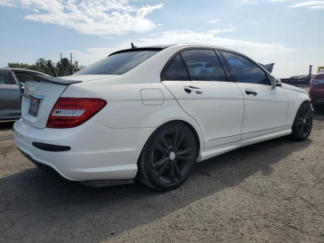 Photo 2 VIN: WDDGF4HB7DA810435 - MERCEDES-BENZ C 250 