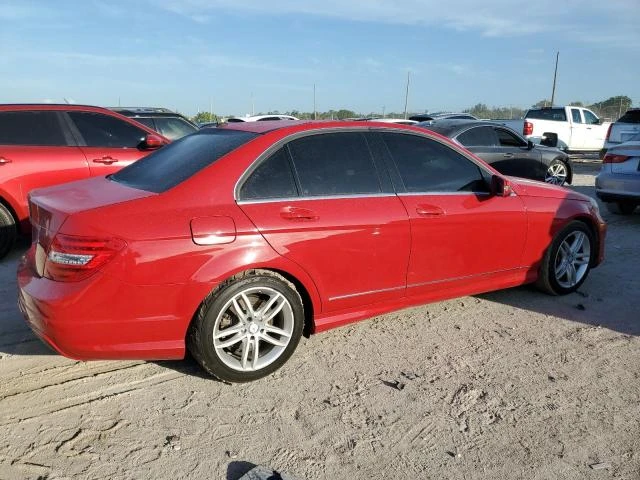 Photo 2 VIN: WDDGF4HB7DG085481 - MERCEDES-BENZ C 250 