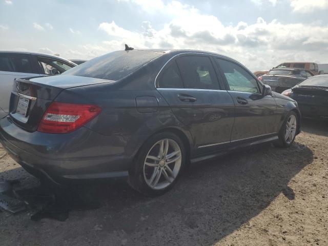 Photo 2 VIN: WDDGF4HB7DR241572 - MERCEDES-BENZ C 250 