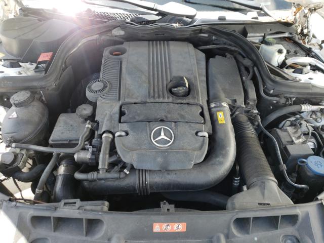 Photo 6 VIN: WDDGF4HB7DR267797 - MERCEDES-BENZ C 250 