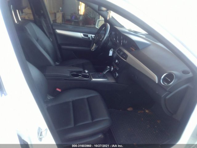 Photo 4 VIN: WDDGF4HB7DR270067 - MERCEDES-BENZ C-CLASS 