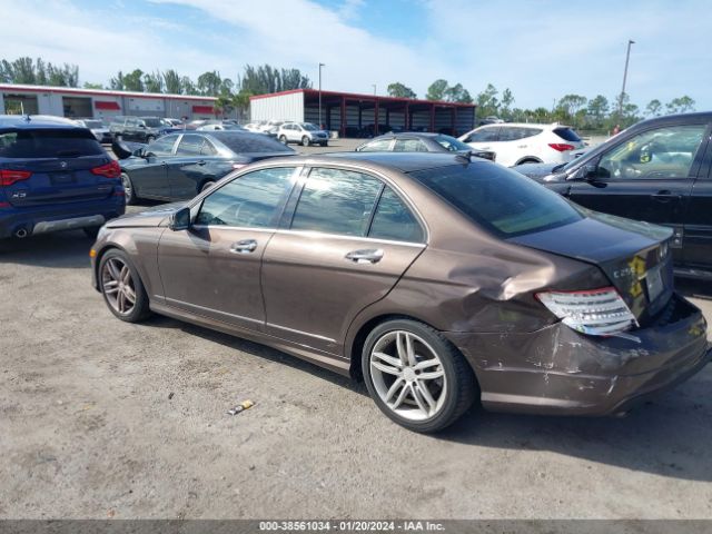 Photo 2 VIN: WDDGF4HB7DR277990 - MERCEDES-BENZ C 250 