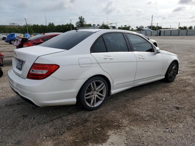 Photo 2 VIN: WDDGF4HB7DR285961 - MERCEDES-BENZ C 250 