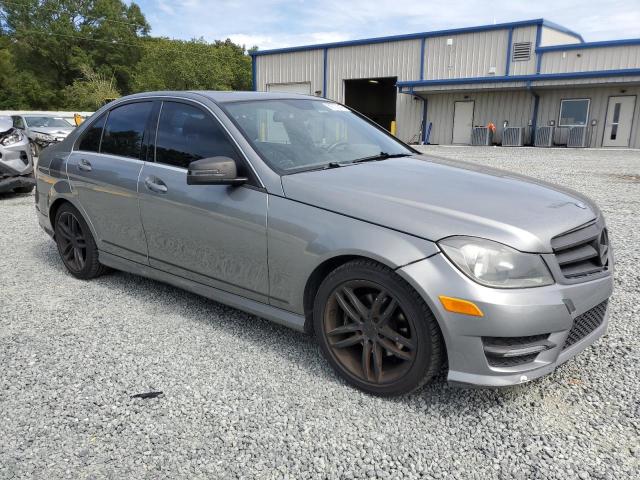 Photo 3 VIN: WDDGF4HB7DR295180 - MERCEDES-BENZ C 250 