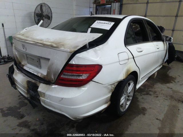 Photo 3 VIN: WDDGF4HB7EA966234 - MERCEDES-BENZ C-CLASS 