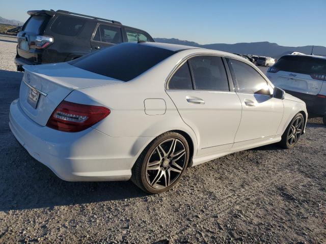 Photo 2 VIN: WDDGF4HB7EG213932 - MERCEDES-BENZ C-CLASS 