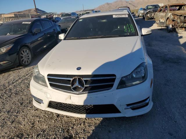 Photo 4 VIN: WDDGF4HB7EG213932 - MERCEDES-BENZ C-CLASS 