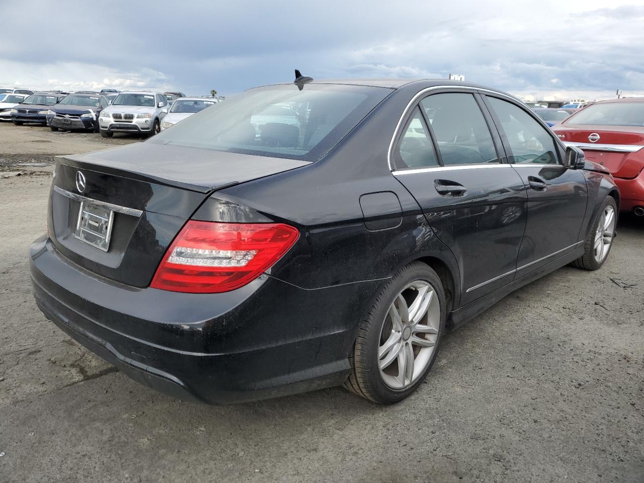 Photo 2 VIN: WDDGF4HB7EG228107 - MERCEDES-BENZ C-KLASSE 