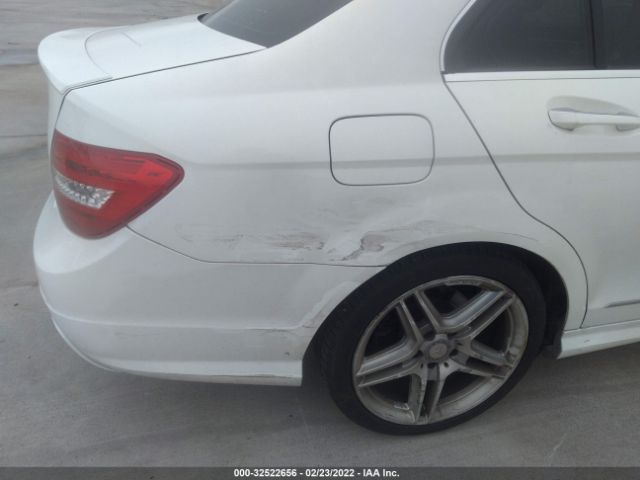 Photo 5 VIN: WDDGF4HB7EG256358 - MERCEDES-BENZ C-CLASS 