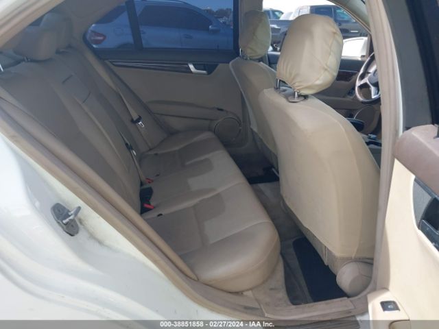 Photo 7 VIN: WDDGF4HB8CA613594 - MERCEDES-BENZ C 250 