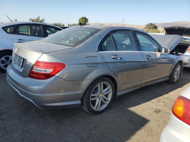 Photo 2 VIN: WDDGF4HB8CA620478 - MERCEDES-BENZ C-CLASS 