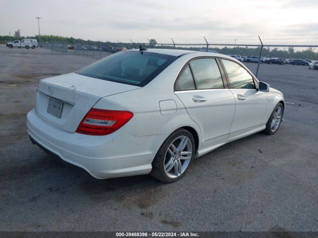 Photo 3 VIN: WDDGF4HB8CA642559 - MERCEDES-BENZ C 250 