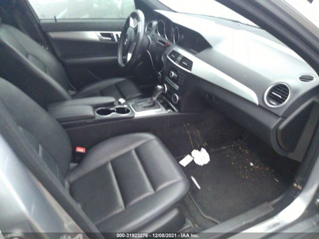 Photo 4 VIN: WDDGF4HB8CA670751 - MERCEDES-BENZ C-CLASS 